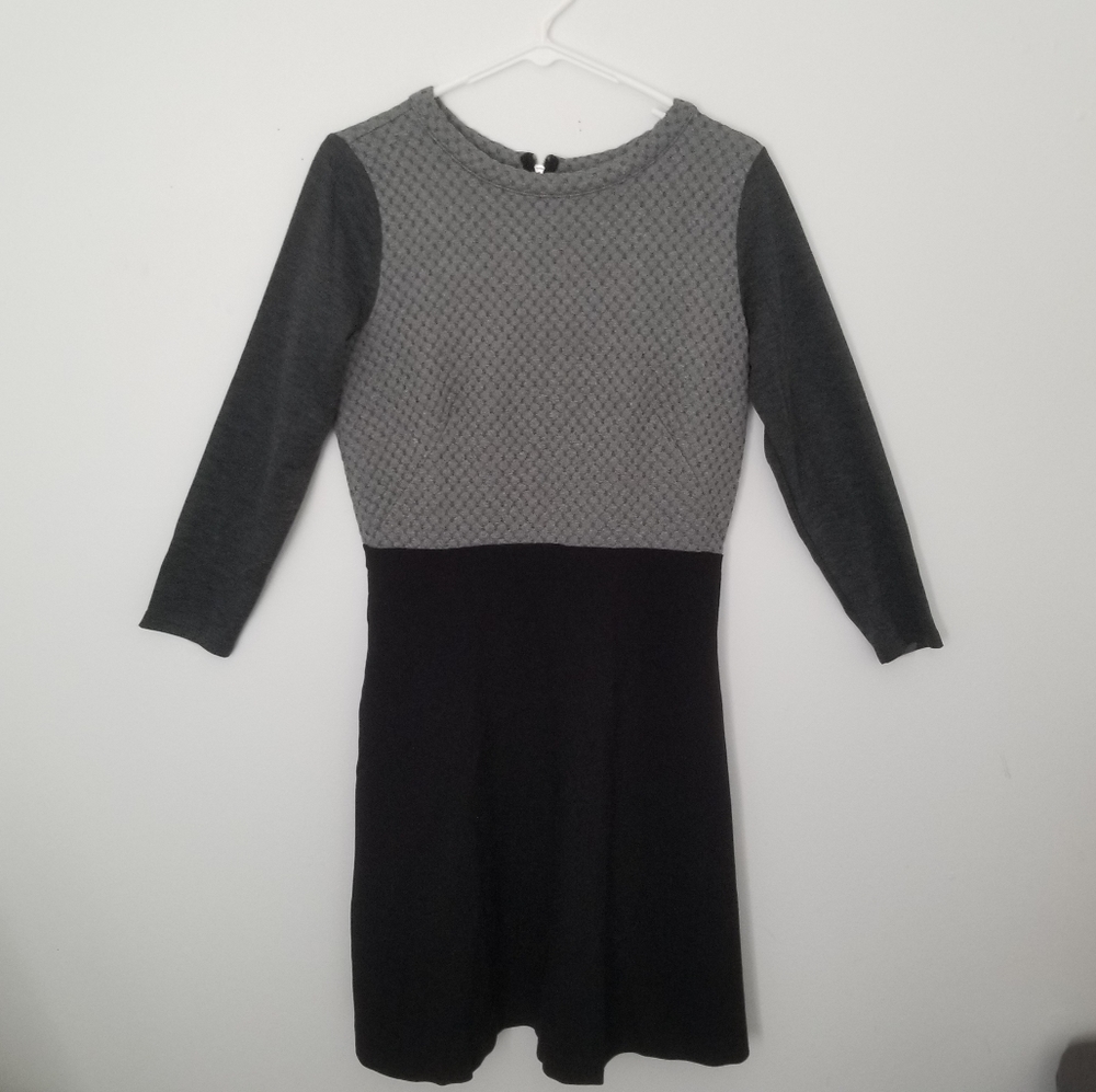 Ann Taylor Loft Size 4 Gray Dress